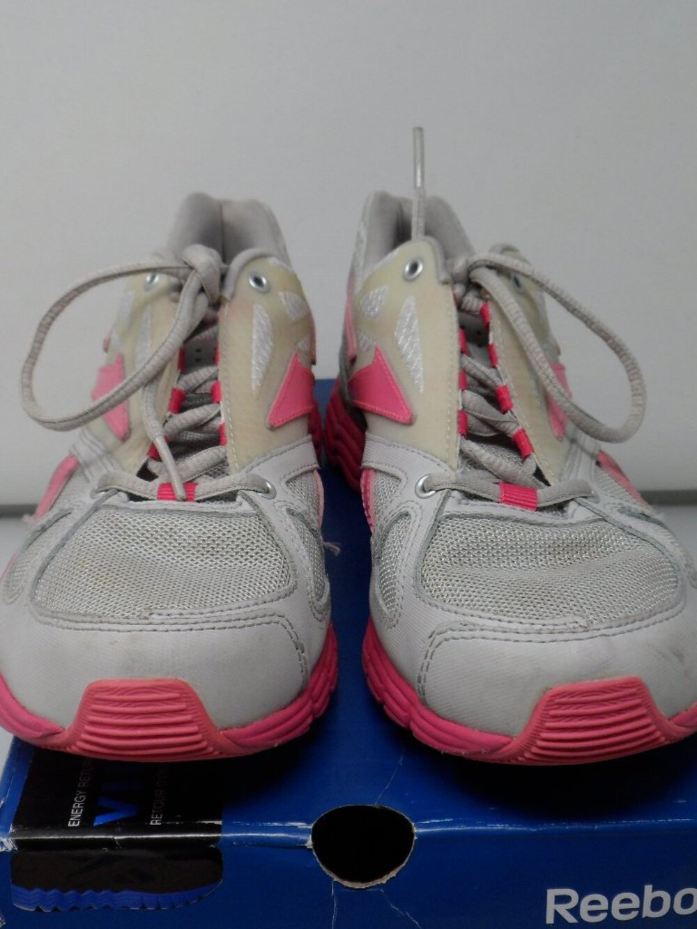 Girls Reebok Solarvibe Running Shoes Size 5